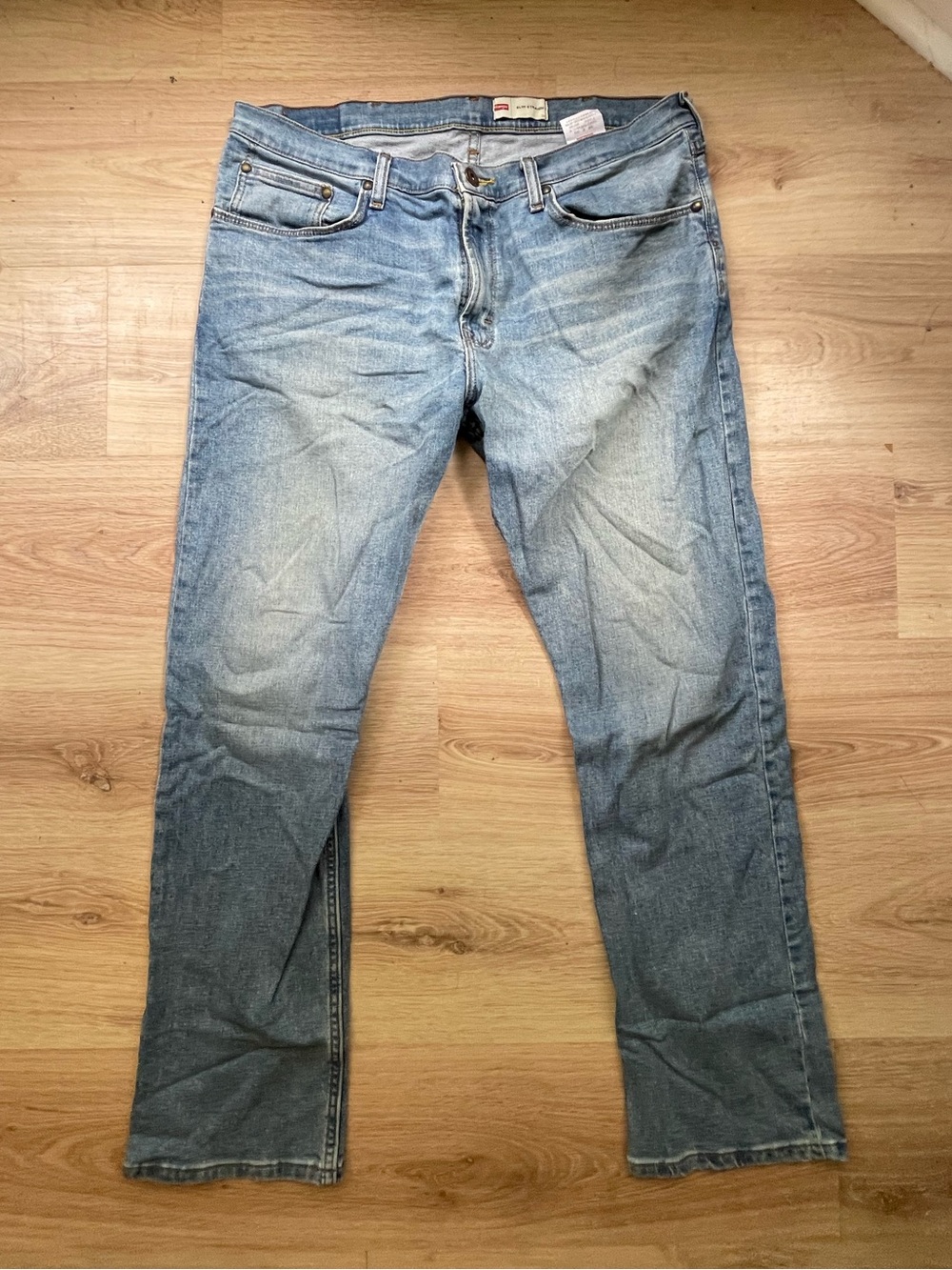 Wrangler light wash Jean